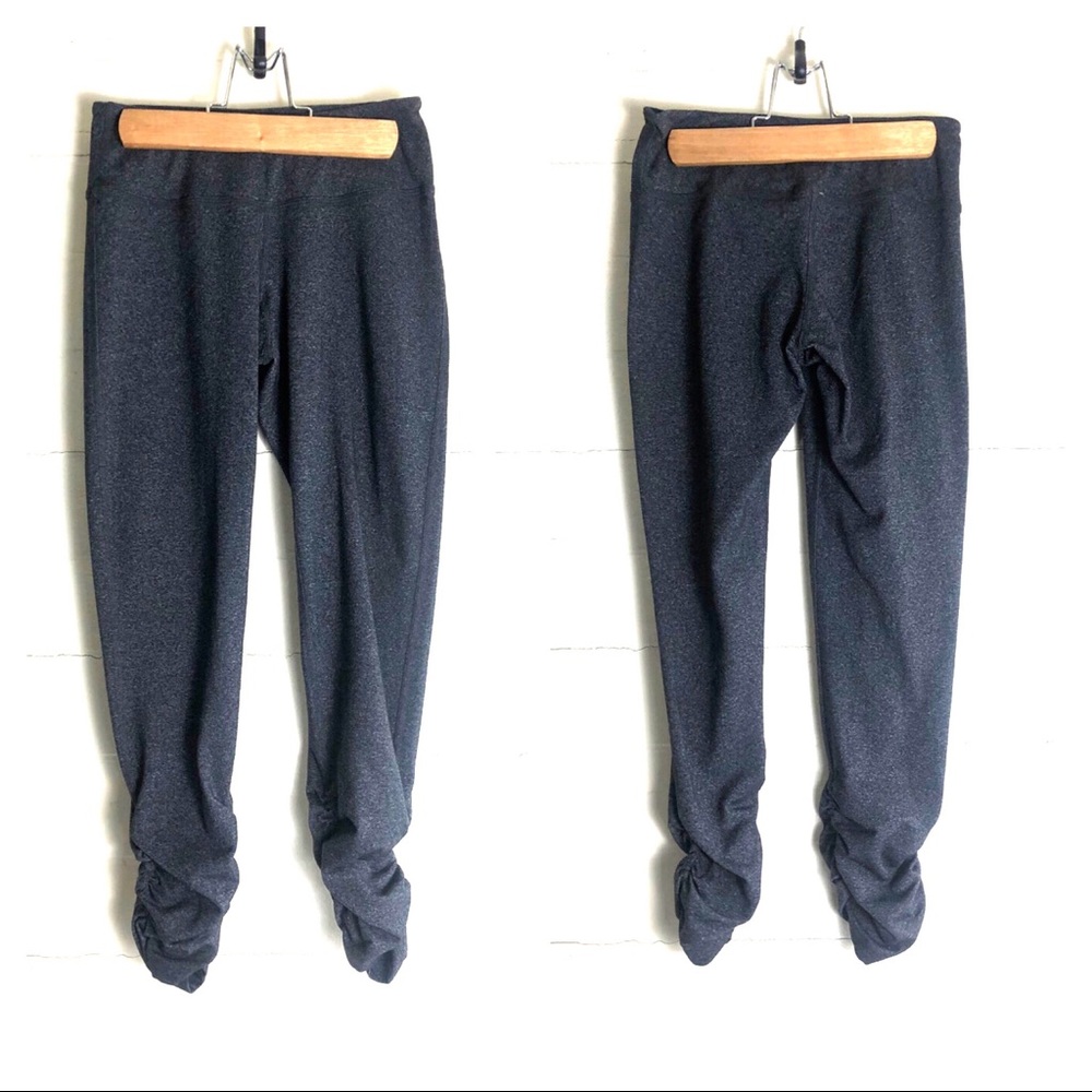 Beyond Yoga Grey Ruched Crop Leggings